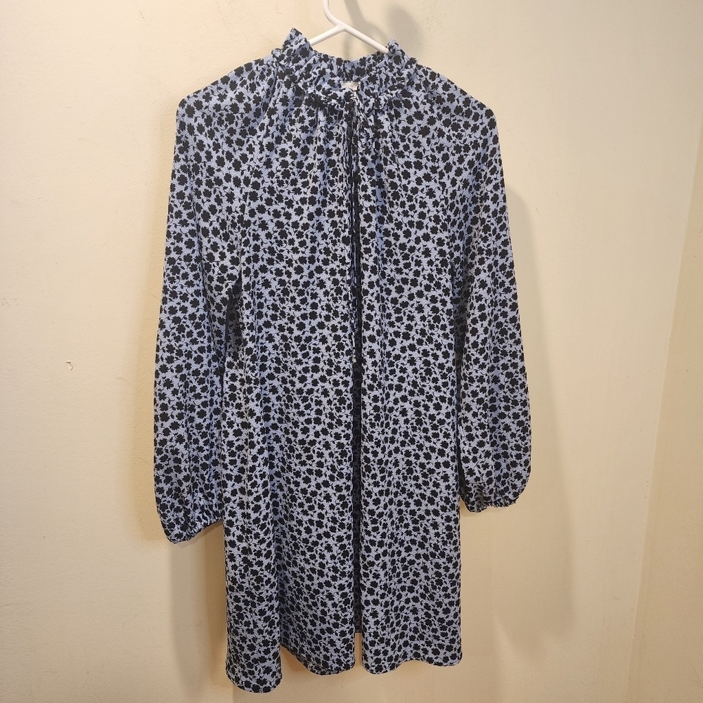 H&M Floral Mid length Long Sleeves Flare Dress with pockets size 4